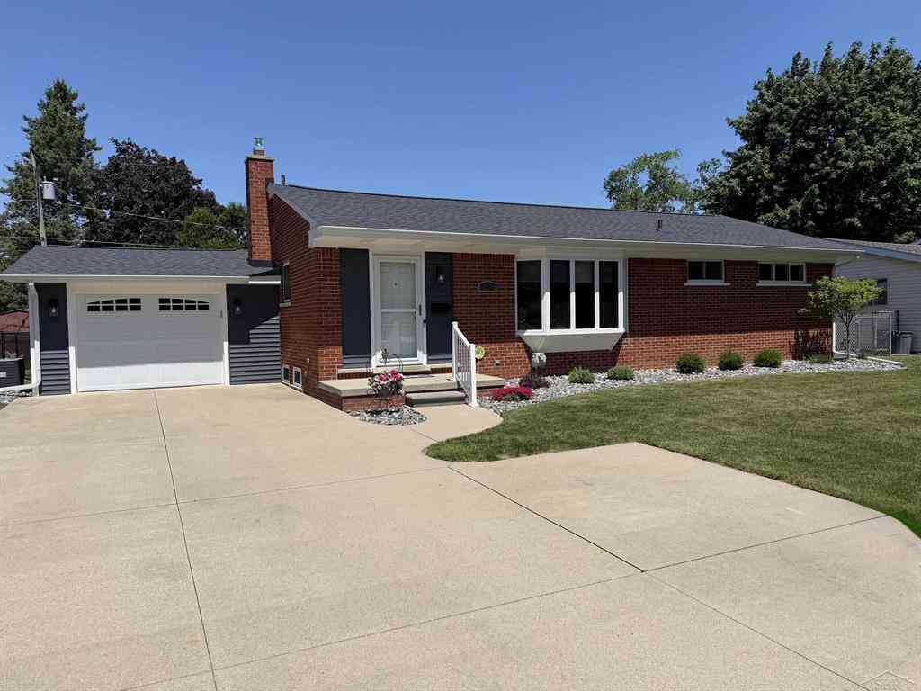 Homes For Sale - 4938 Buckthorne Drive <br/> Saginaw County, Saginaw, MI 48603