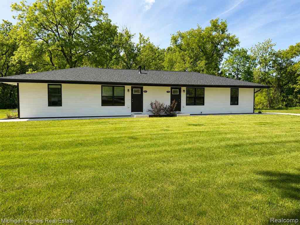 Homes For Rent - 4030 S Fenton Road <br/> Holly, MI 48442