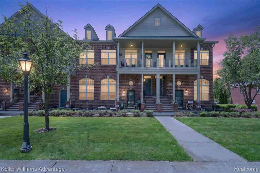 Condo For Sale - 446 Old Pine Way <br/> Walled Lake, MI 48390