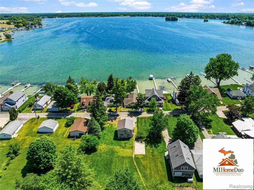 Homes For Sale - 1947 Strait Tow Boulevard <br/> Montcalm County, Crystal, MI 48818