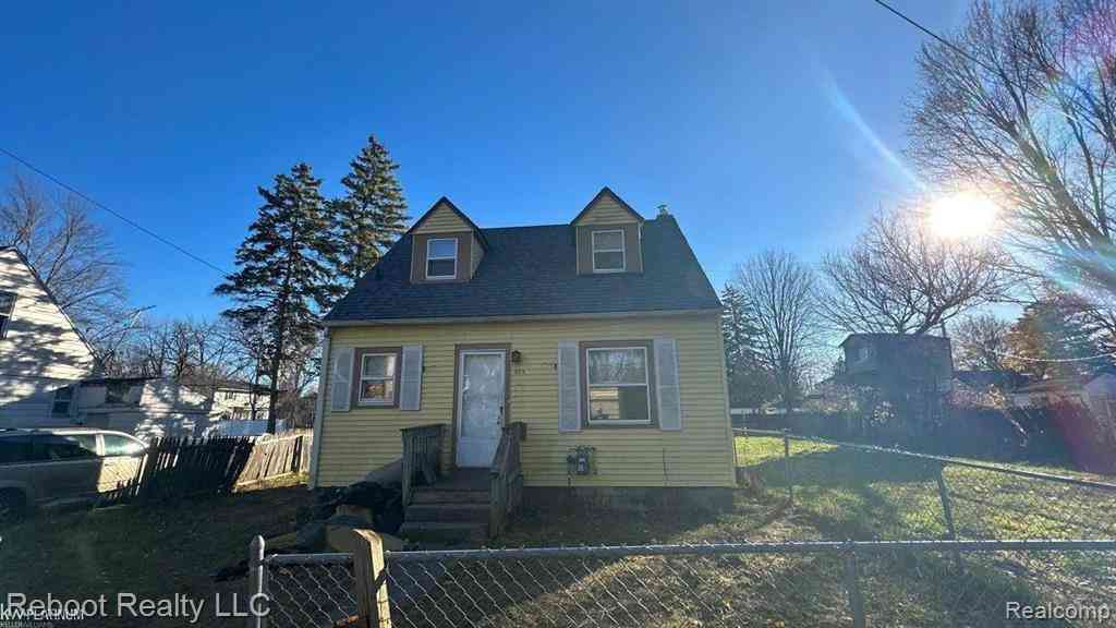 Homes For Sale - 905 Pleasant Street <br/> Saginaw County, Saginaw, MI 48602
