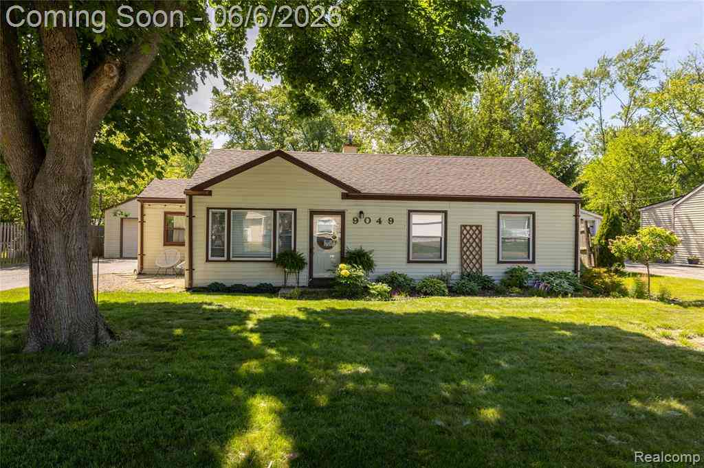 Homes For Sale - 9049 Marlowe Avenue <br/> Wayne County, Plymouth, MI 48170