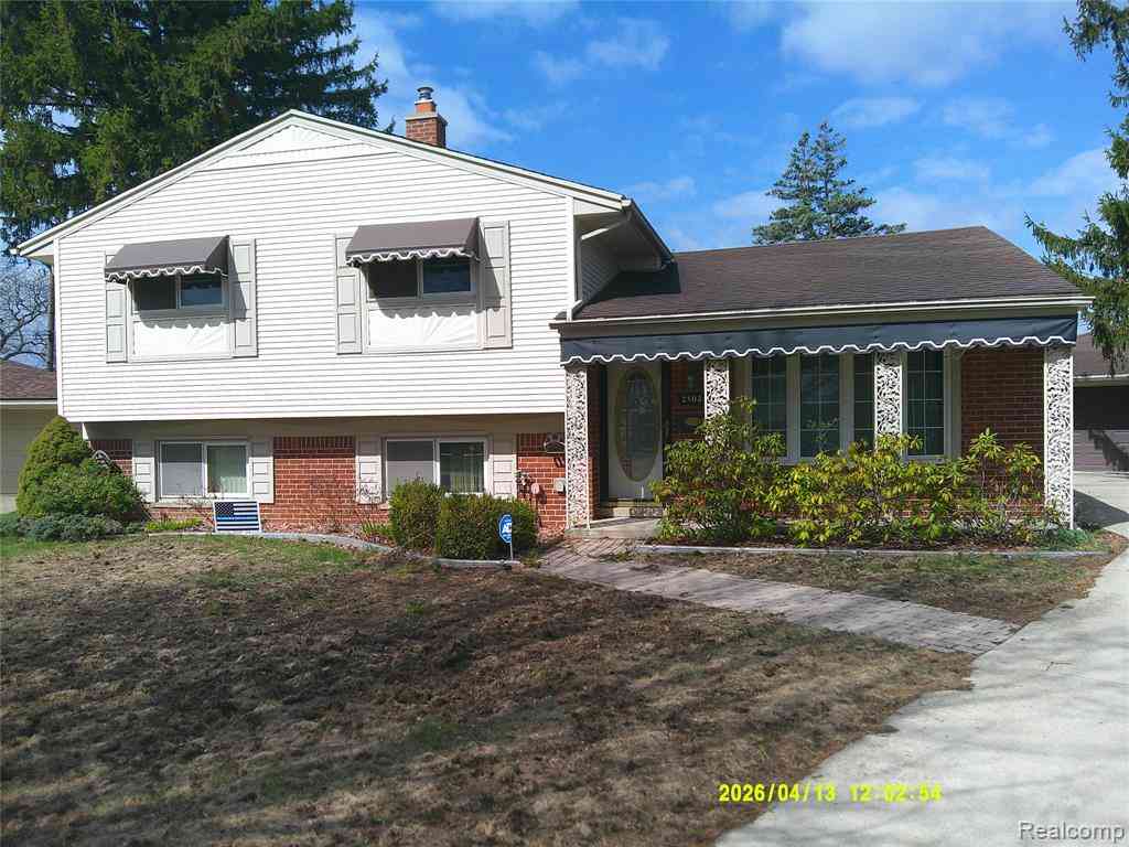 Homes For Sale - 2803 Lexington Court <br/> Wayne County, Trenton, MI 48183