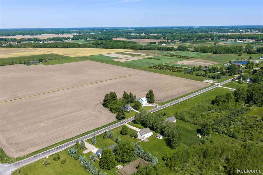 Homes For Sale - 2900 S Miller Road <br/> Saginaw County, Saginaw, MI 48609