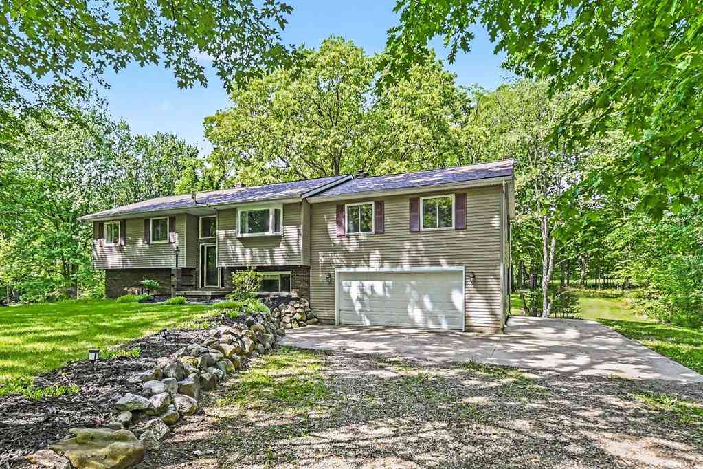 Homes For Sale - 16379 M-36  <br/> Stockbridge, MI 49285