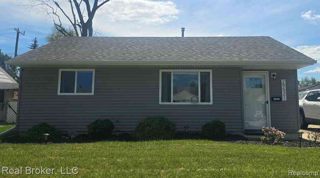 Homes For Sale - 29521 Florence Street <br/> Wayne County, Garden City, MI 48135