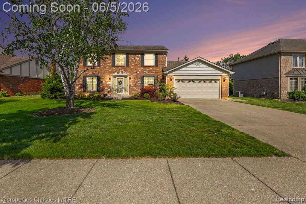 Homes For Sale - 18454 Queensbury Drive <br/> Livonia, MI 48152