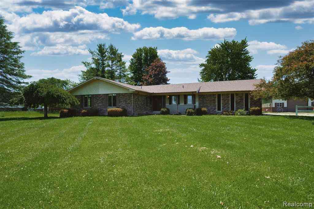 Homes For Sale - 29940 29 Mile Road <br/> Macomb County, Lenox Township, MI 48048