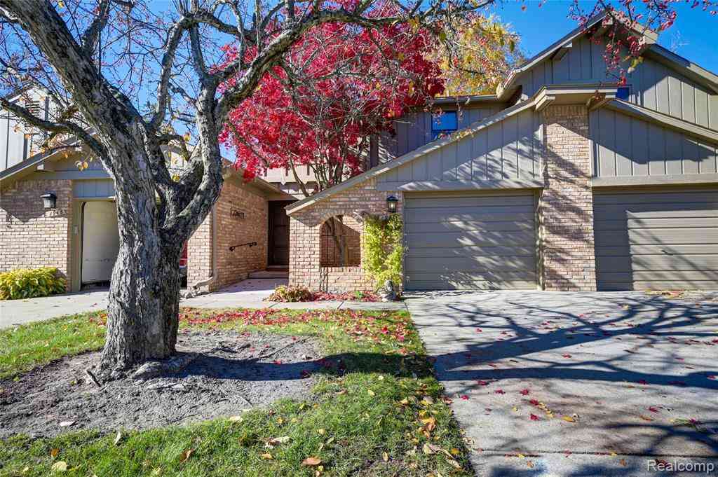 Condo For Sale - 1946 White Birch Court <br/> Rochester, MI 48309