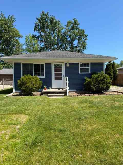 Homes For Sale - 714 Lowell Street <br/> Marine City, MI 48039