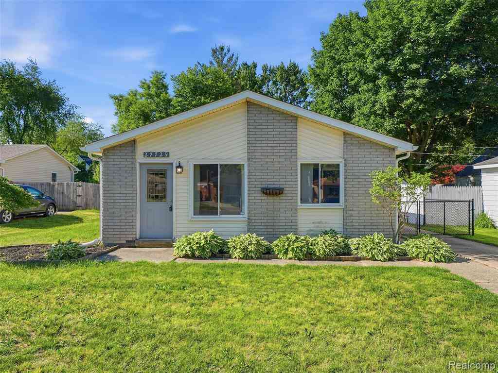 Homes For Sale - 27729 Shiawassee Road <br/> Oakland County, Farmington Hills, MI 48336
