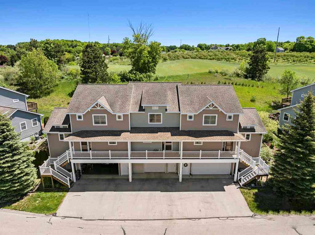 Condo For Sale - 4924 Black Bear Drive <br/> Grand Traverse County County, Traverse City, MI 49685