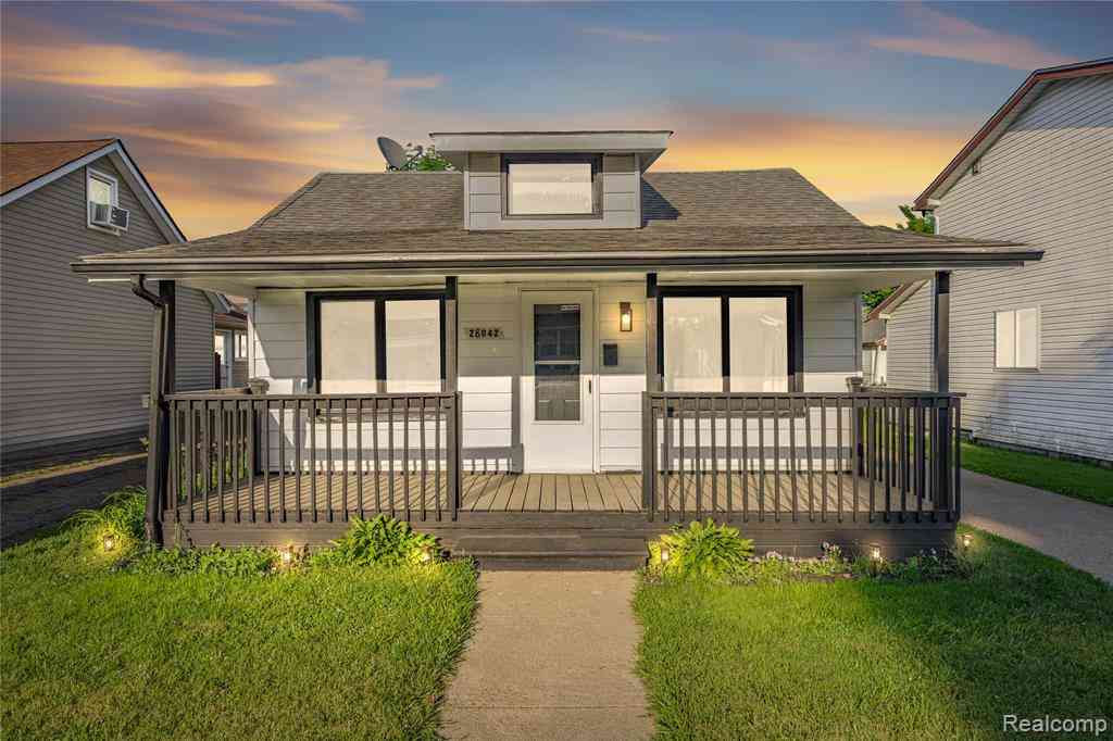 Homes For Sale - 28042 Maple Street <br/> Macomb County, Roseville, MI 48066