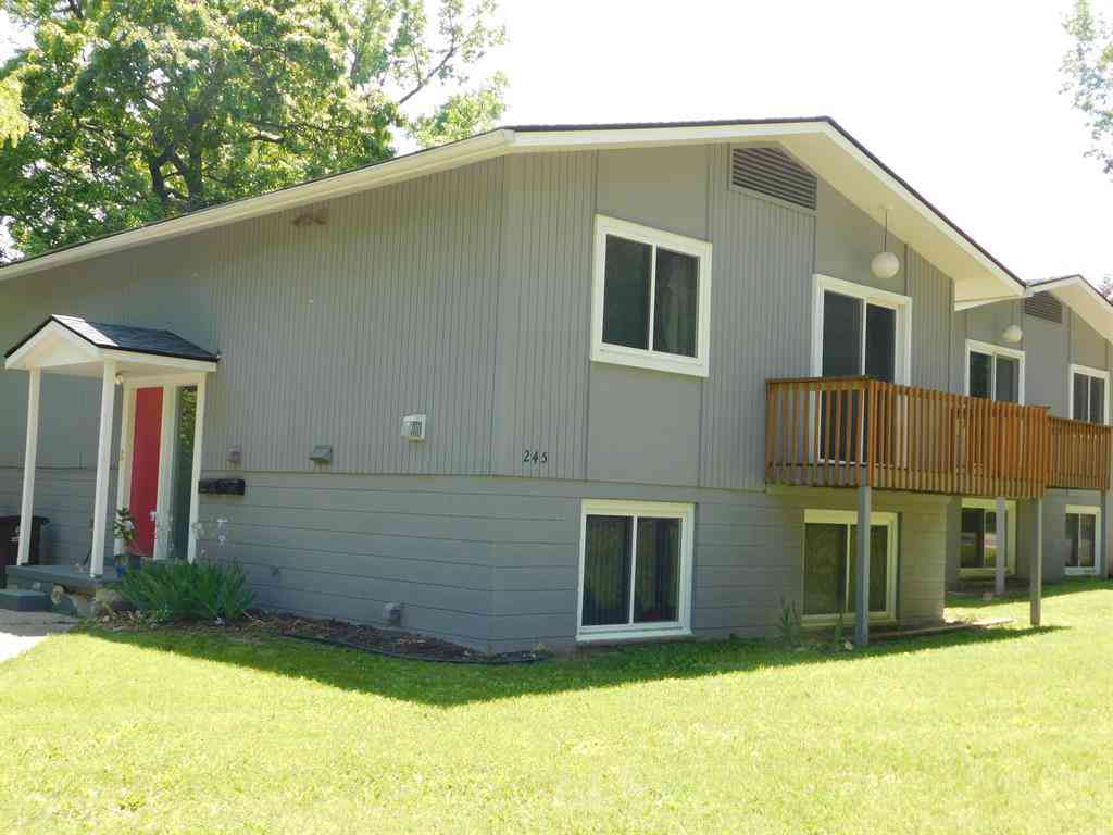 Condo For Rent - 245 Brookridge Court  #2<br/> Ann Arbor, MI 48103