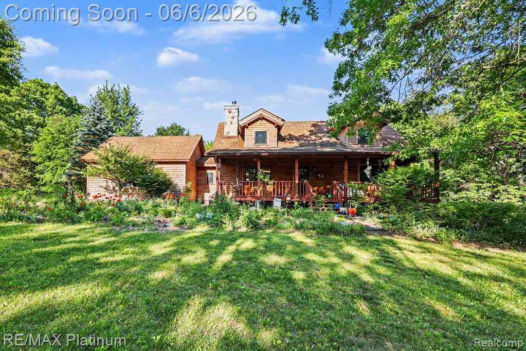 Homes For Sale - 1240 N Hickory Ridge Trail <br/> Oakland County, Milford, MI 48380