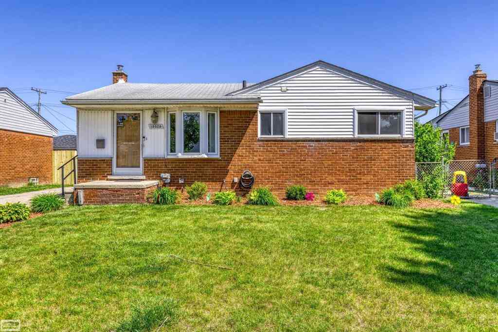 Homes For Sale - 18029 Rainbow Street <br/> Fraser, MI 48026