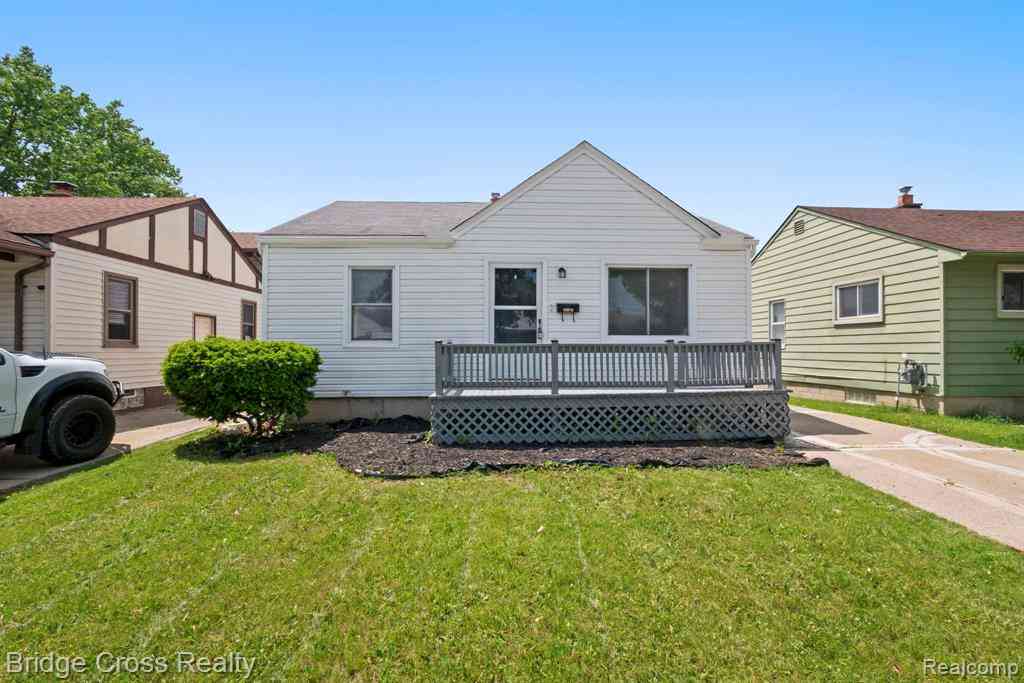 Homes For Sale - 25515 Culver Street <br/> Saint Clair Shores, MI 48081