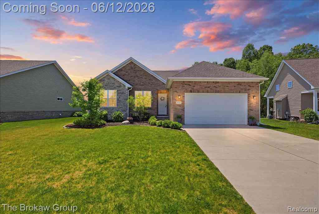 Homes For Sale - 5363 Pebble Beach Drive <br/> Lapeer County, Metamora, MI 48455