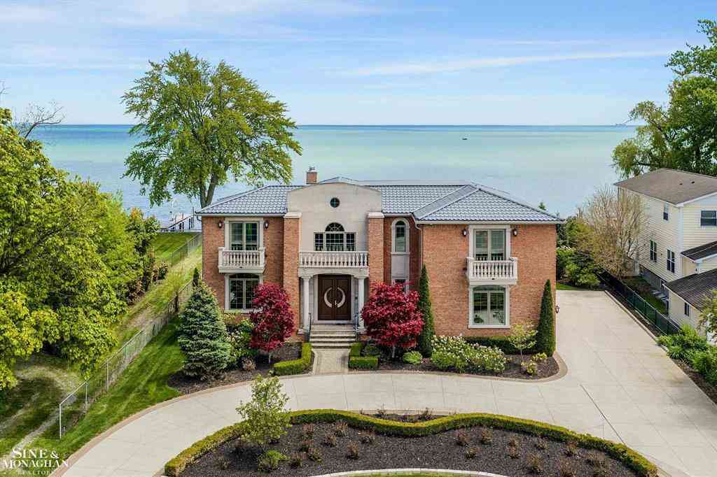 Homes For Sale - 28908 Jefferson Avenue <br/> Macomb County, Saint Clair Shores, MI 48081