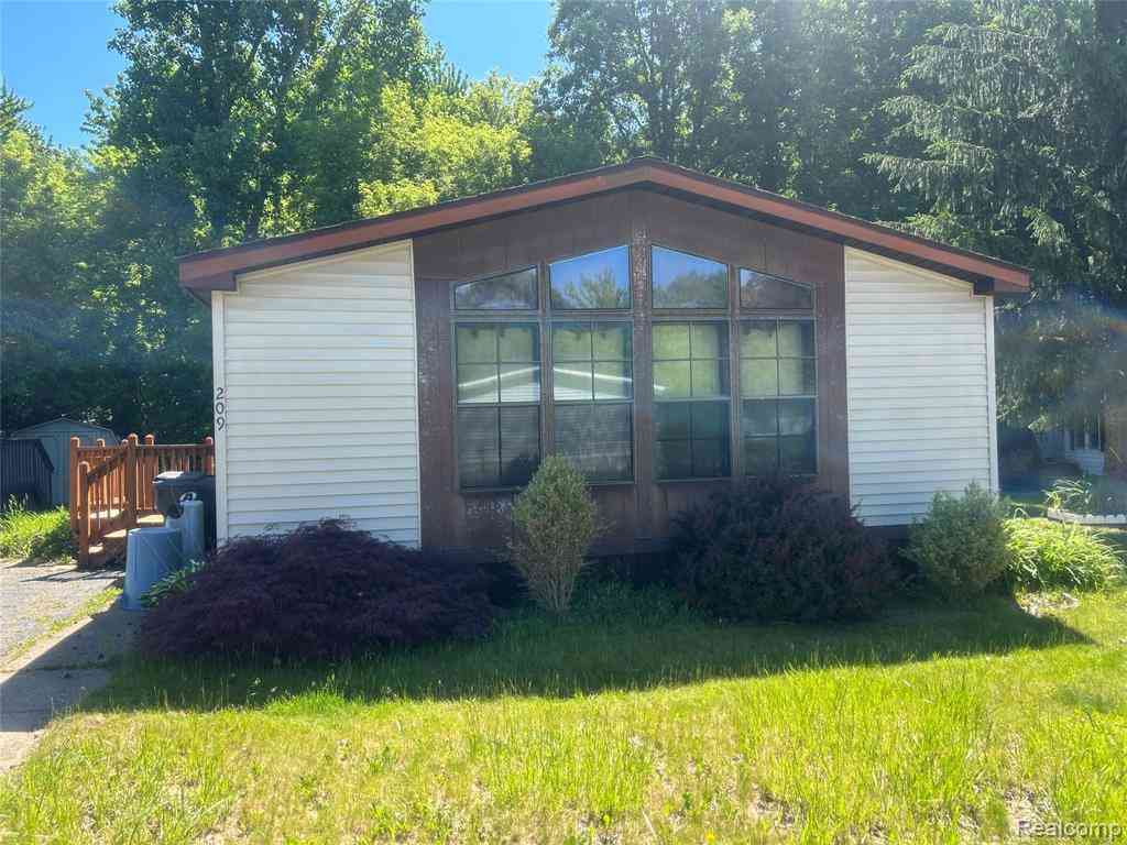 Homes For Sale - 351 N. Squirrel Rd   #209<br/> Auburn Hills, MI 48326