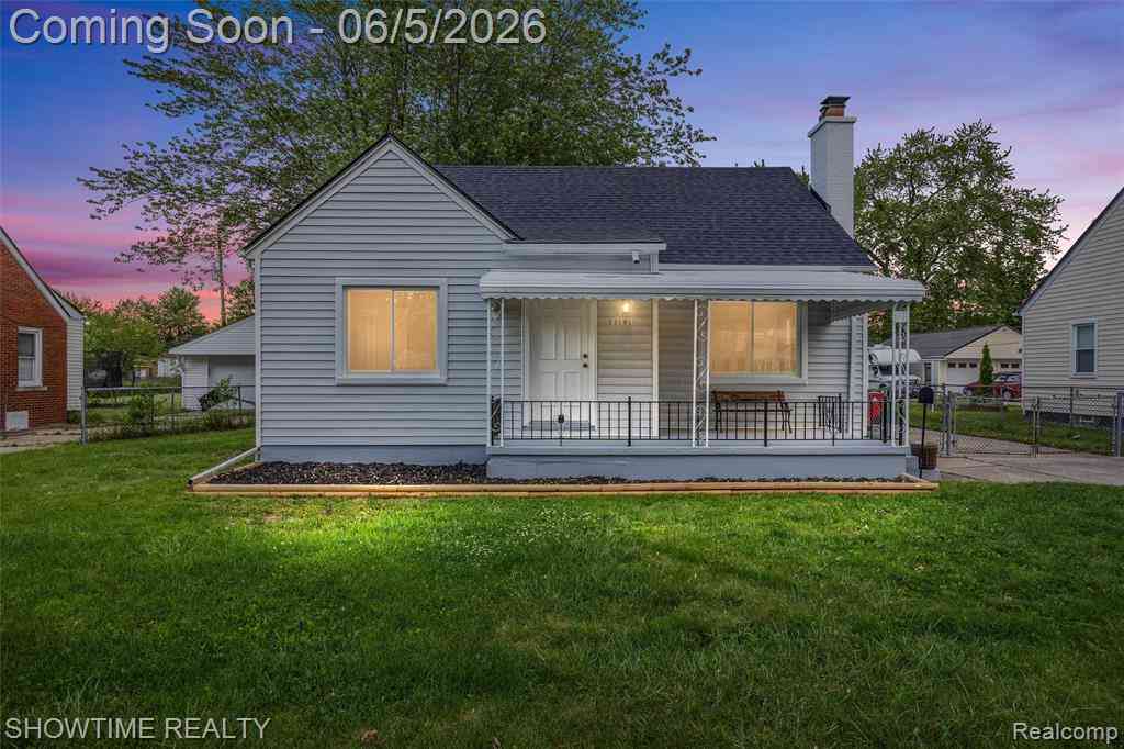 Homes For Sale - 23101 Shakespeare Avenue <br/> Eastpointe, MI 48021