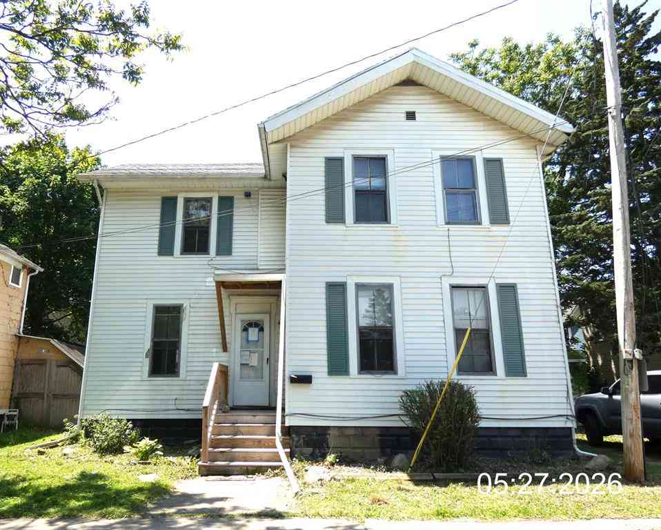 Homes For Sale - 814 Central Place <br/> Kalamazoo County, Kalamazoo, MI 49008