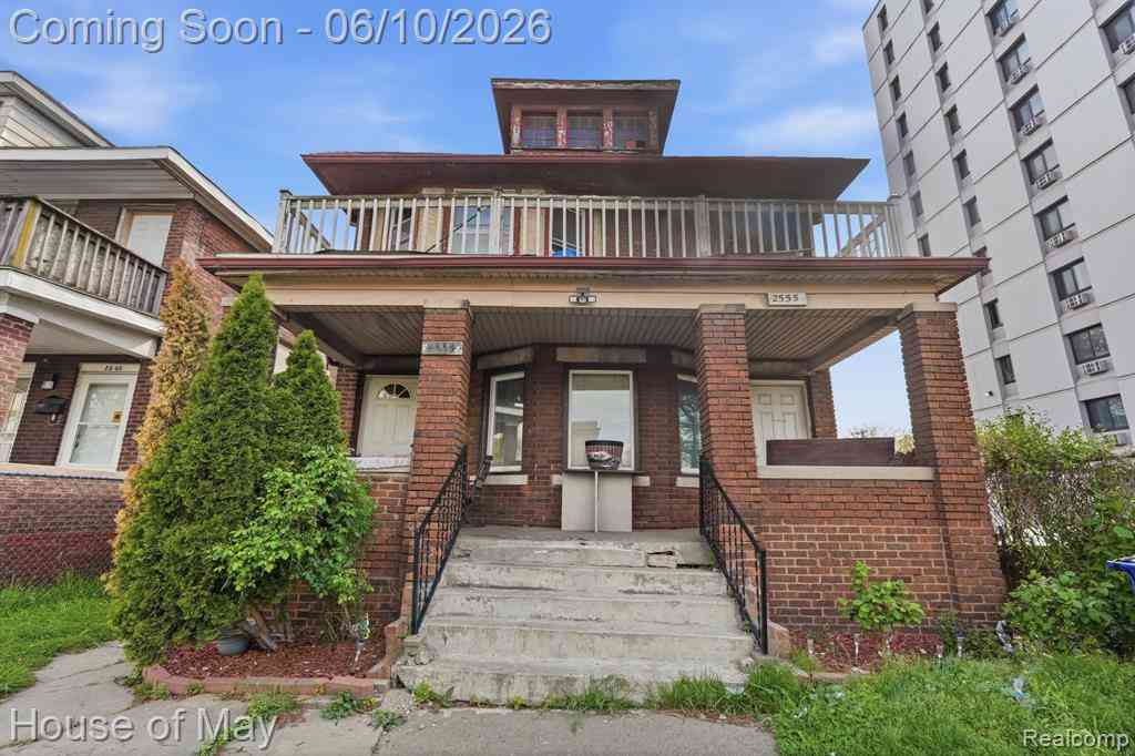 Homes For Sale - 2553 Central Street <br/> Detroit, MI 48209
