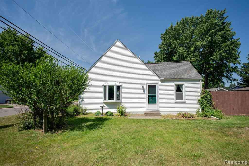 Homes For Sale - 2640 Melvin Avenue <br/> Rochester, MI 48307