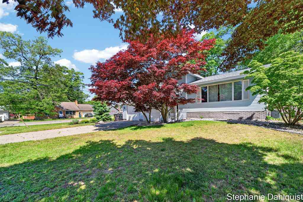 Homes For Sale - 1784 Leif Avenue <br/> Muskegon, MI 49441