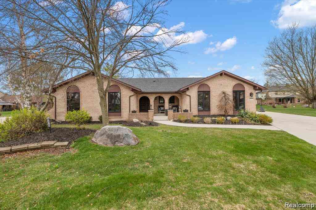 Homes For Sale - 34765 Northland Drive <br/> Livonia, MI 48152