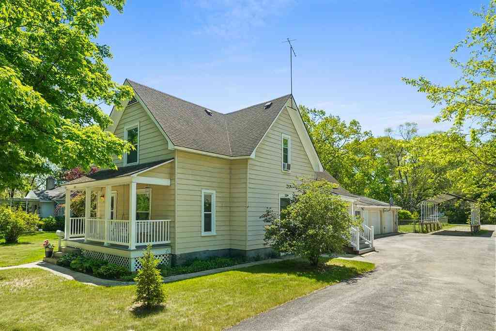 Homes For Sale - 1012 Webster Street <br/> Traverse City, MI 49686