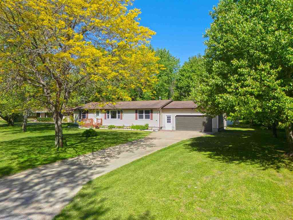 Homes For Sale - 4225 Benson Road <br/> Cadillac, MI 49601