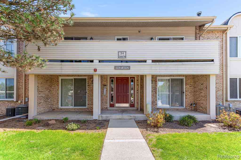 Condo For Rent - 44435 Savery Drive <br/> Canton, MI 48187