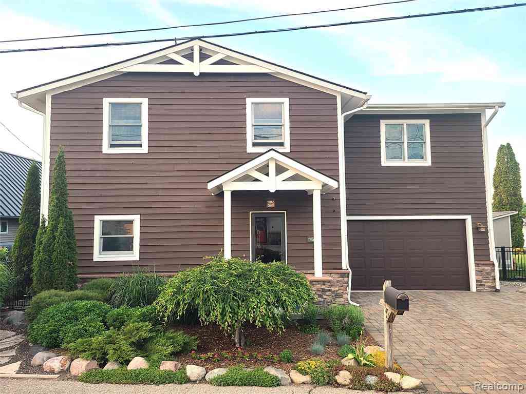 Homes For Sale - 9568 Buckingham Street <br/> Oakland County, White Lake, MI 48386