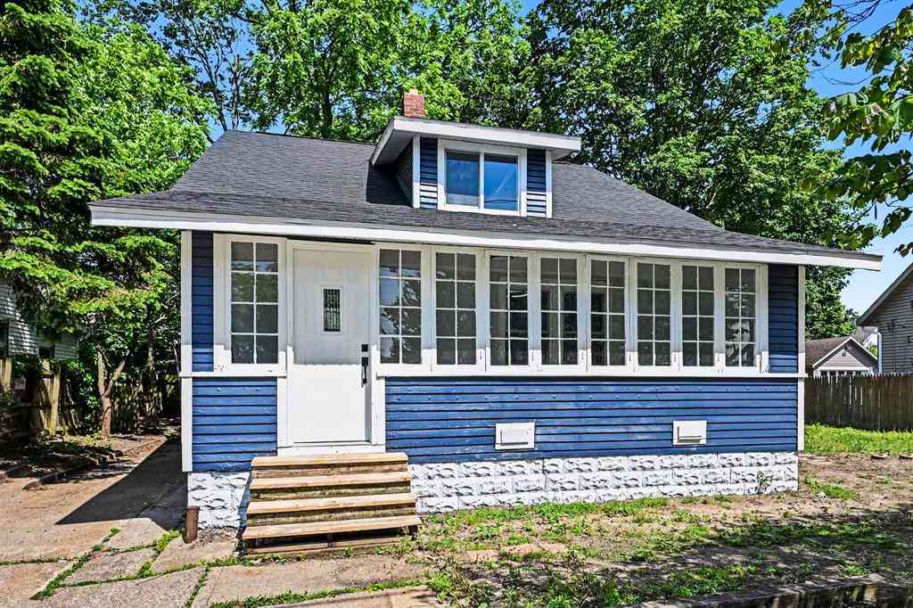 Homes For Sale - 7 S 12th Street <br/> Niles, MI 49120