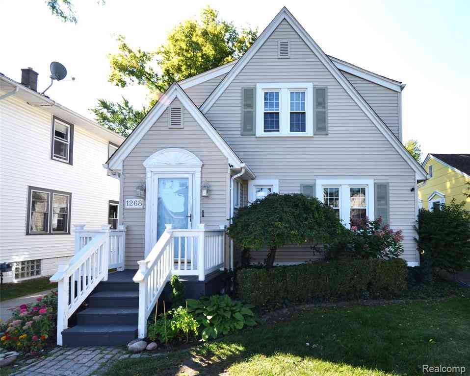 Homes For Sale - 1268 Davis Avenue <br/> Oakland County, Birmingham, MI 48009