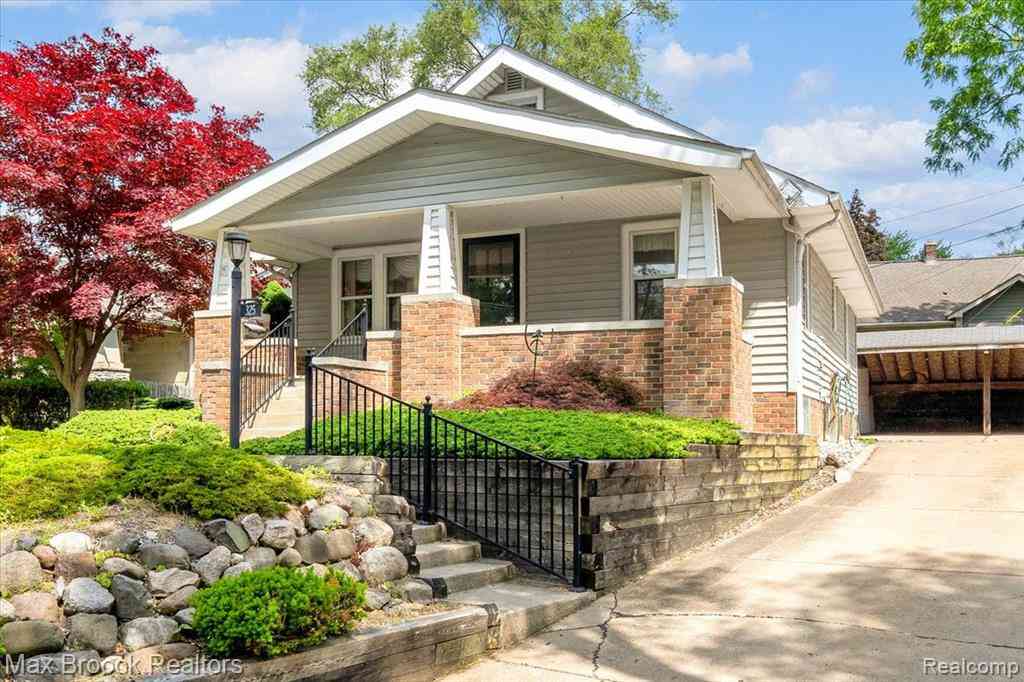 Homes For Sale - 325 Parkdale Avenue <br/> Rochester, MI 48307