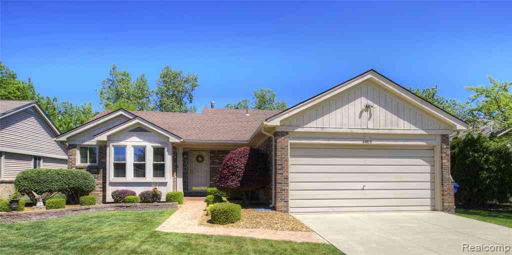 Homes For Sale - 44570 Ridgefield Road <br/> Canton, MI 48188