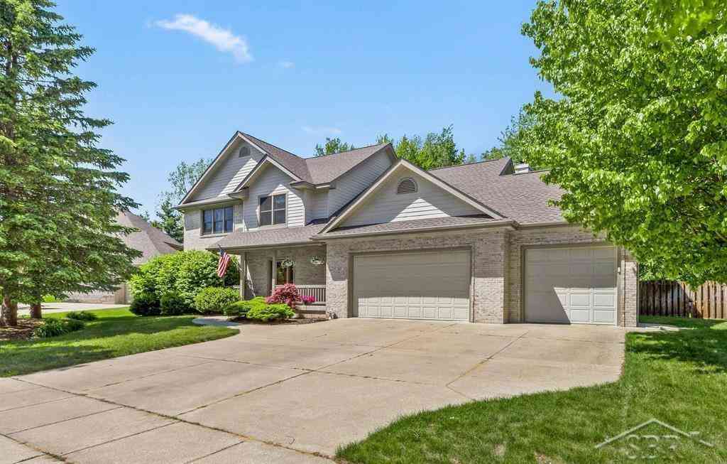 Homes For Sale - 403 Shirewood Lane <br/> Midland, MI 48642