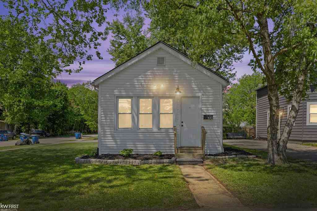 Homes For Sale - 190 S Lynn Avenue <br/> Oakland County, Waterford, MI 48328