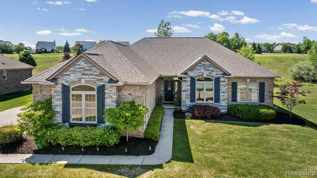 Homes For Sale - 672 Brooks Lane <br/> Oxford, MI 48371