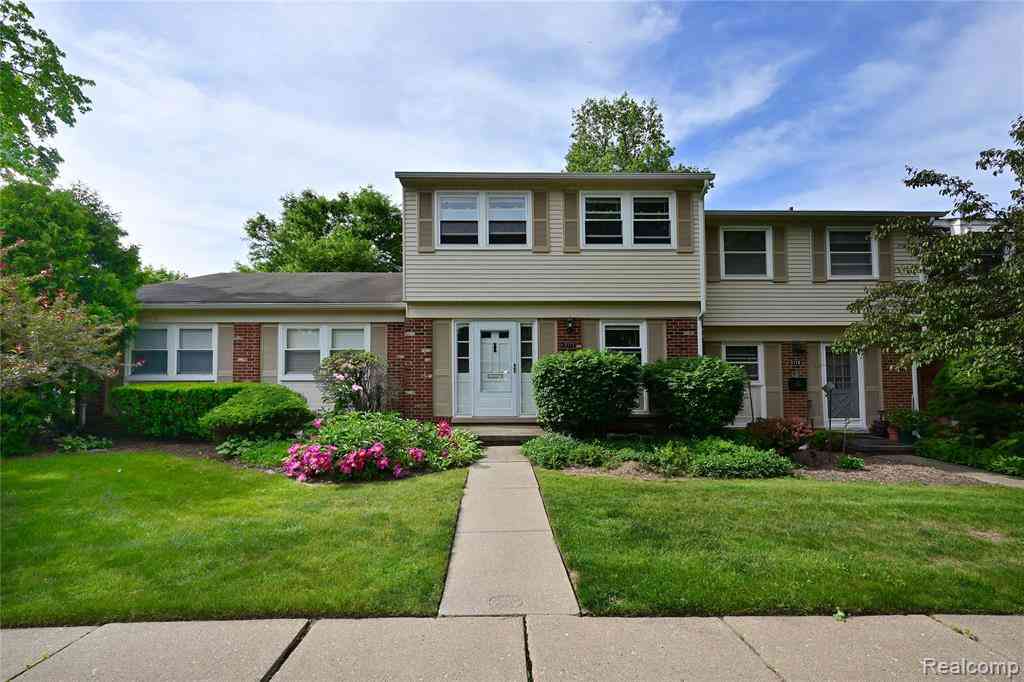 Condo For Sale - 5177 Buckingham  <br/> Troy, MI 48098