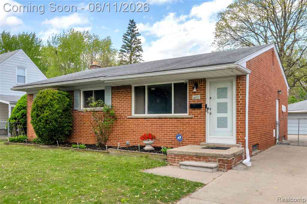 Homes For Sale - 18222 Fox Street <br/> Redford, MI 48240