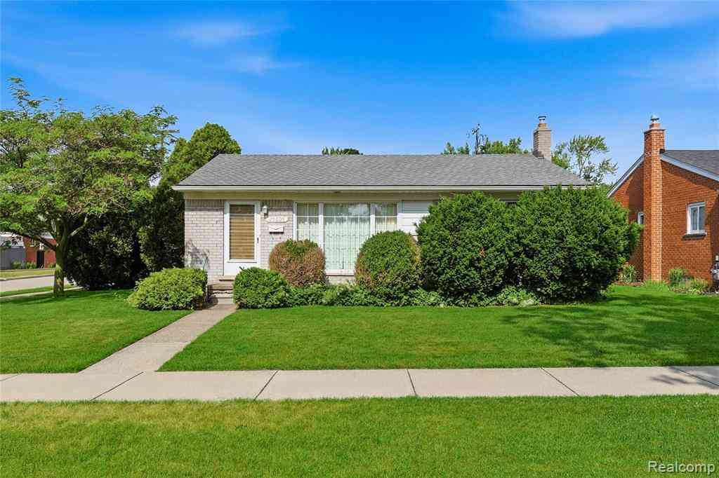 Homes For Sale - 29609 Mark Avenue <br/> Oakland County, Madison Heights, MI 48071