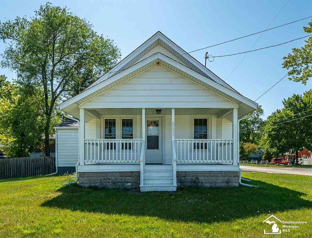 Homes For Sale - 8237 Lewis Avenue <br/> Temperance, MI 48182