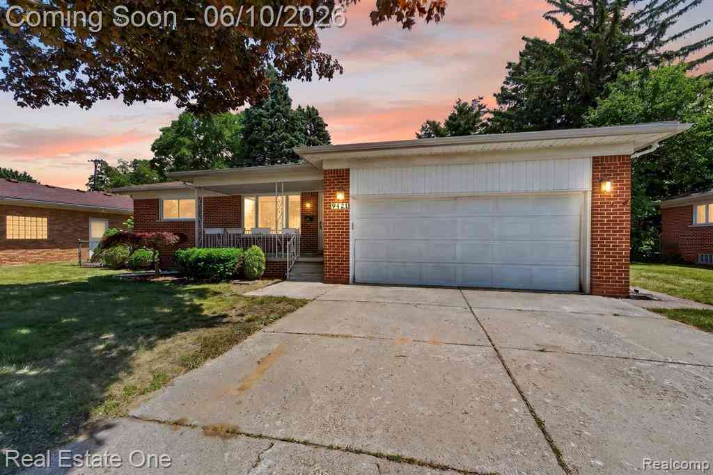 Homes For Sale - 9421 Pine Street <br/> Taylor, MI 48180