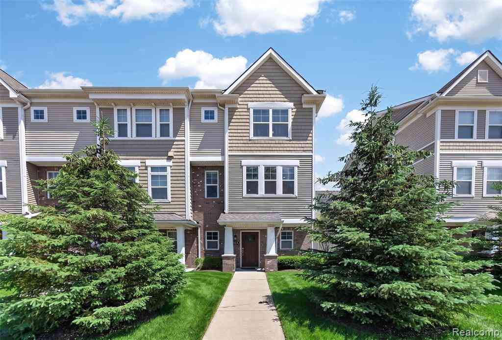 Condo For Sale - 3534 Rochester Road <br/> Royal Oak, MI 48073