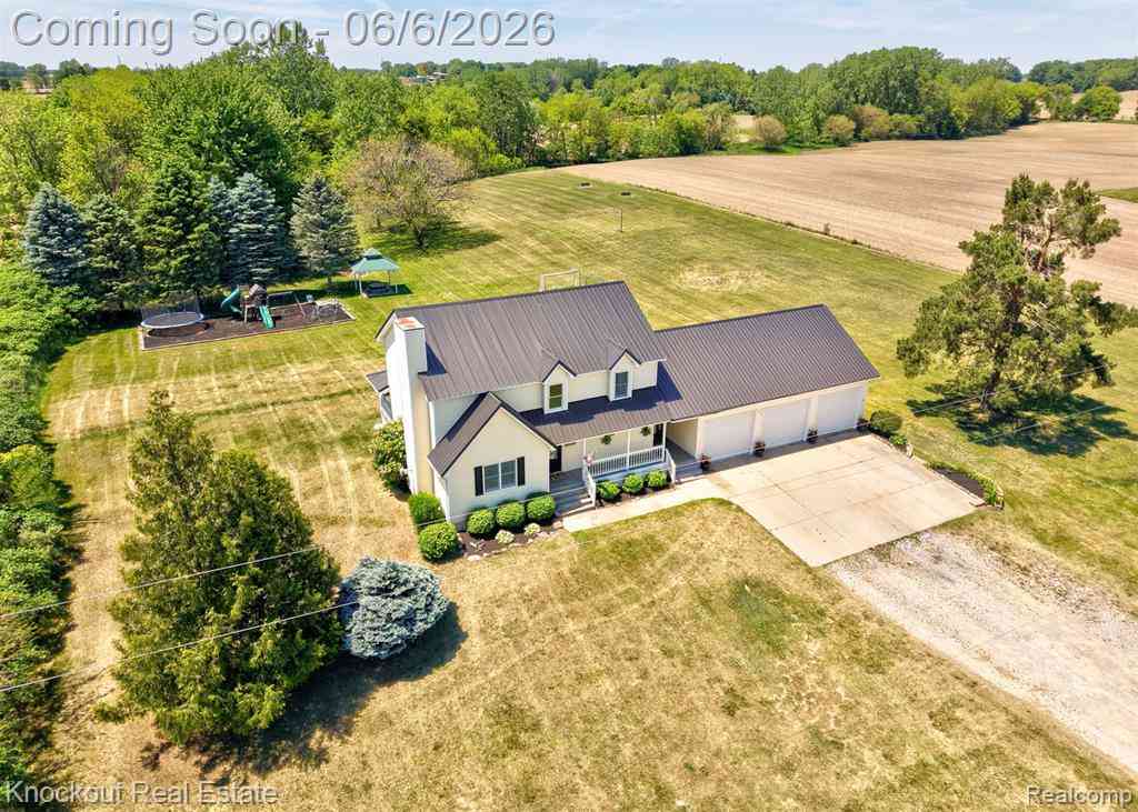 Homes For Sale - 7616 Fostoria Road <br/> Tuscola County, Mayville, MI 48744