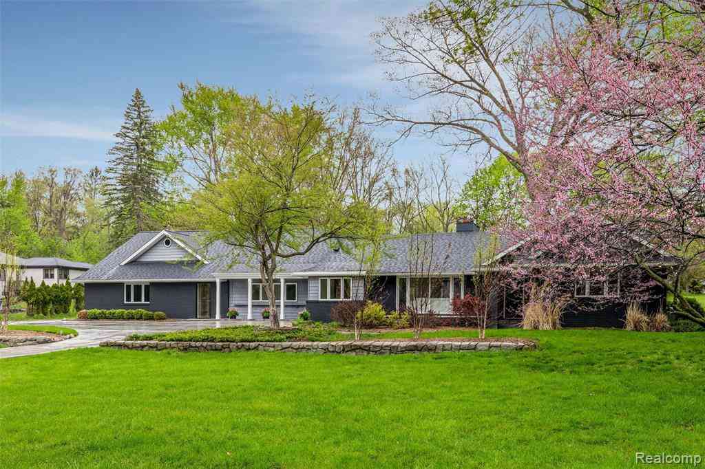 Homes For Sale - 30360 Kincardine Road <br/> Franklin, MI 48025