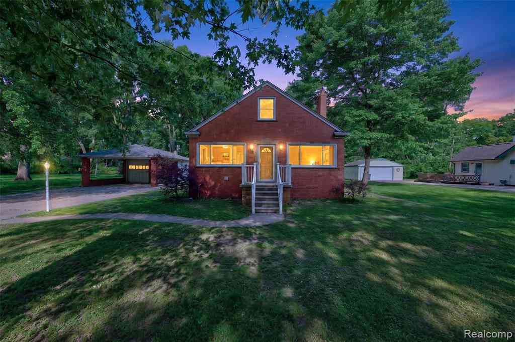 Homes For Sale - 11115 Mckinley Street <br/> Taylor, MI 48180